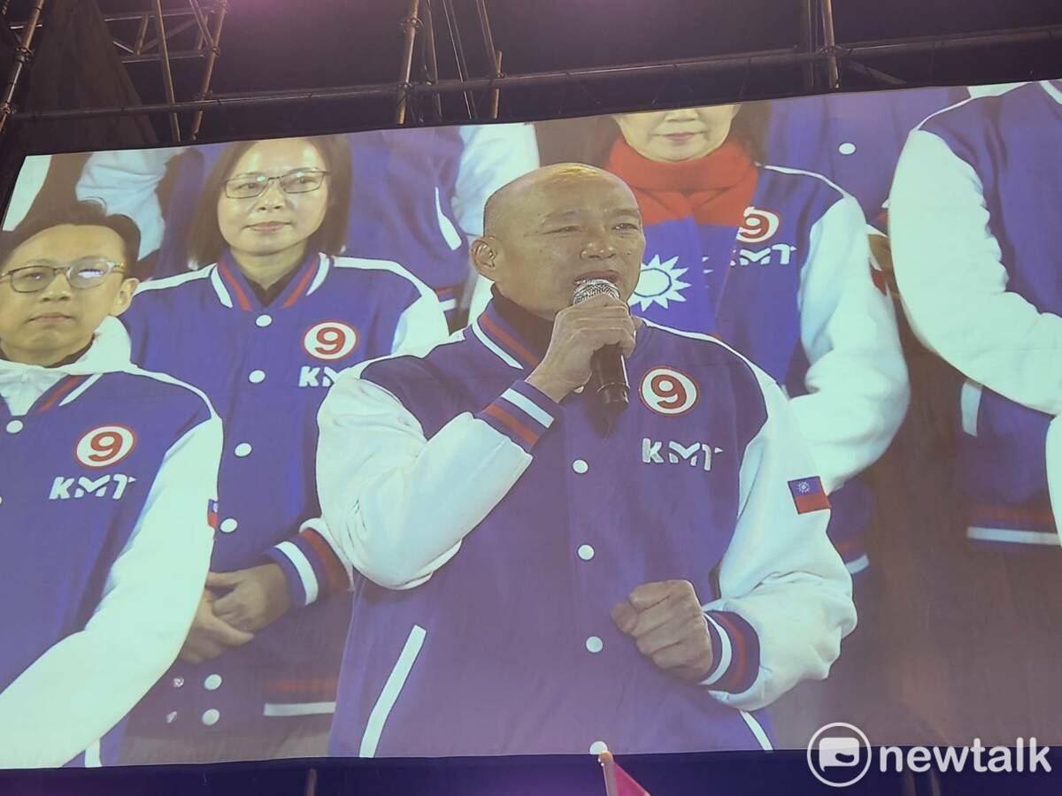 國民黨不分區立委候選人韓國瑜在國民黨選前之夜上台。 圖：黃建豪/攝