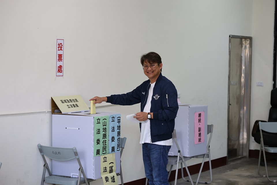 台東區域立委最終由國民黨黃建賓勝選。 圖： 擷自黃建賓臉書