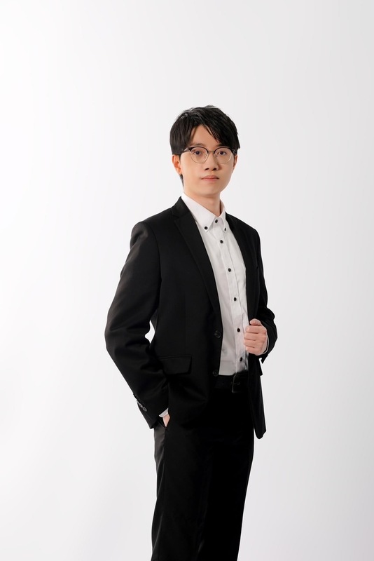 悠五在之前世界賽直播時，出現將PCS賽區說成LPL賽區、忘記獲勝隊伍等失誤而遭到網友炎上。 圖：翻攝自悠五FB