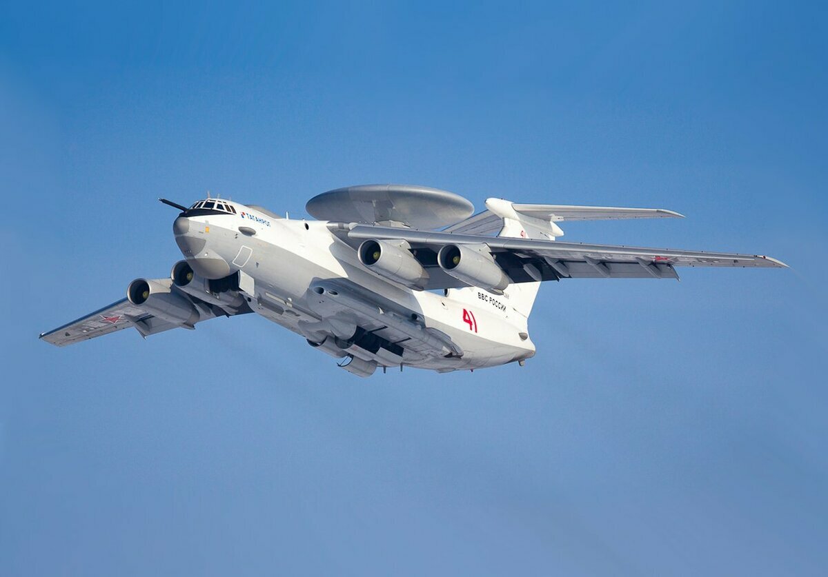 俄軍一架 A-50「熊蜂」預警機及作為「空中指揮所」的伊留申 Il-22 型管制機，14 日遭烏軍擊毀，然而基輔於聲明中並未具體說明其摧毀方式。（圖為 A-50） @Matheus51672566