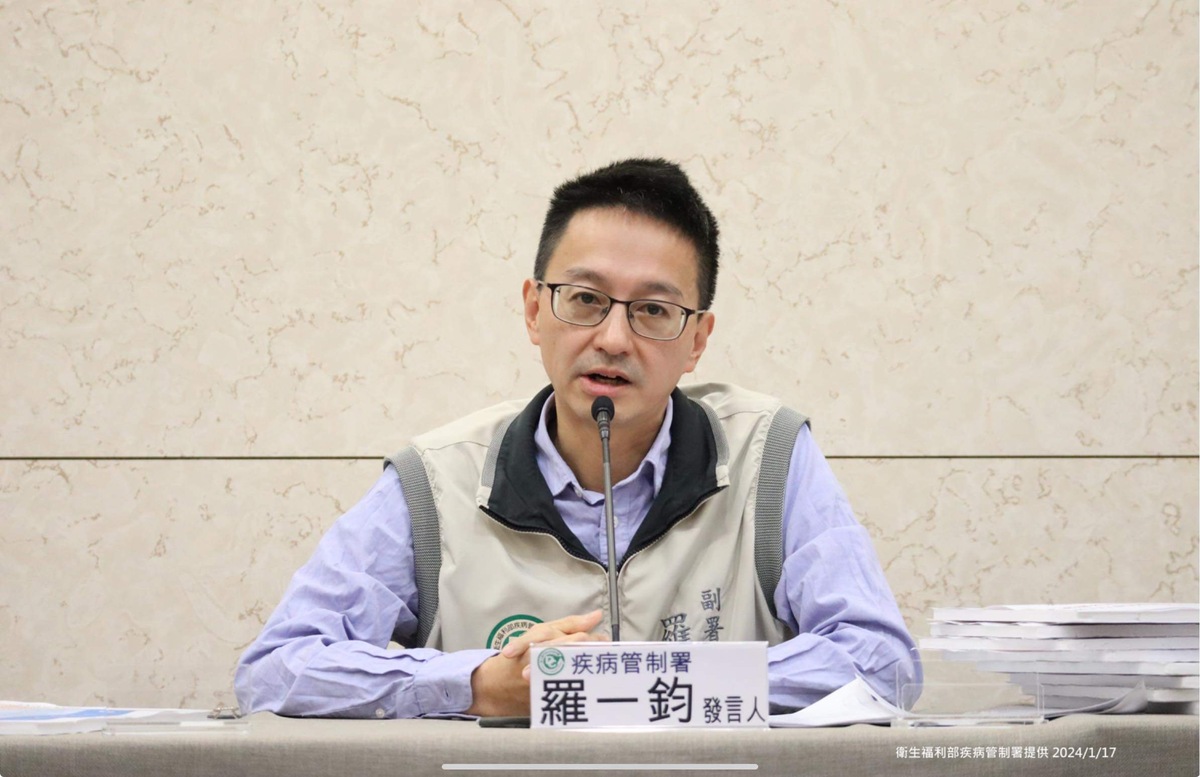 疾病管制署今(17)日再度召開記者會說明，副署長羅一鈞說明高端八大爭議。 圖：疾管署／提供