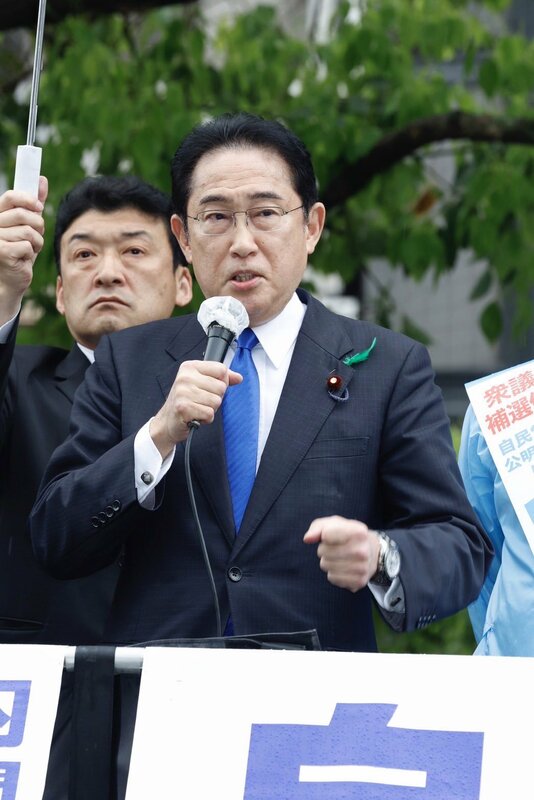 日本政黨及內部派系長久以來透過餐會等募款活動籌措資金。近期自民黨內包括「安倍派」等派閥爆出政治獻金未如實申報的醜聞，引發外界批評質疑。 圖：擷自岸田文雄「X」@kishida230