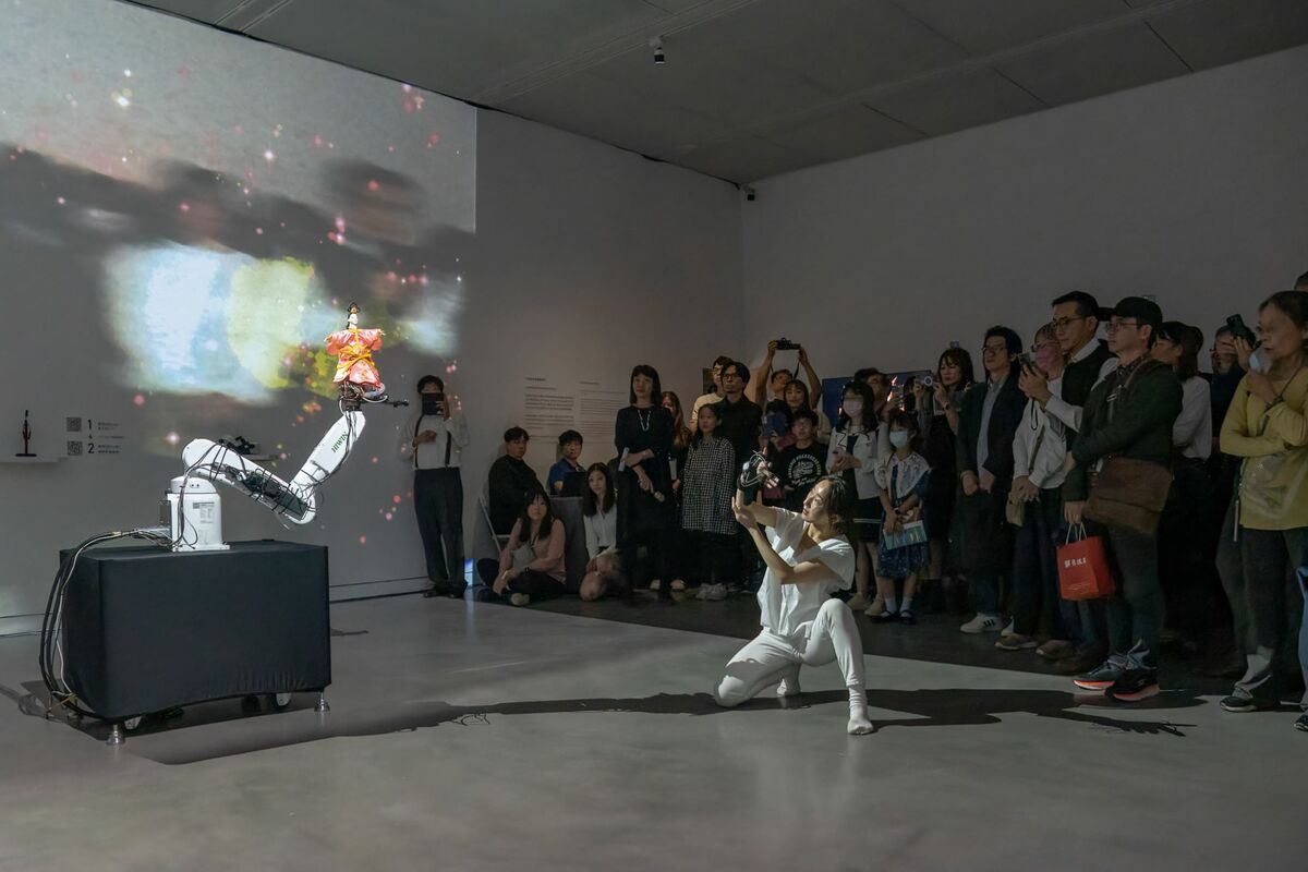 聚．具_ 虛實操偶與人機互動劇場。 圖：高雄市立美術館/提供