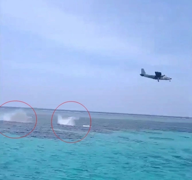 菲律賓突破中國海上封鎖，用低空空投的方式完成仁愛礁馬德雷山艦的補給任務。 圖 : 翻攝自菲律賓國防部