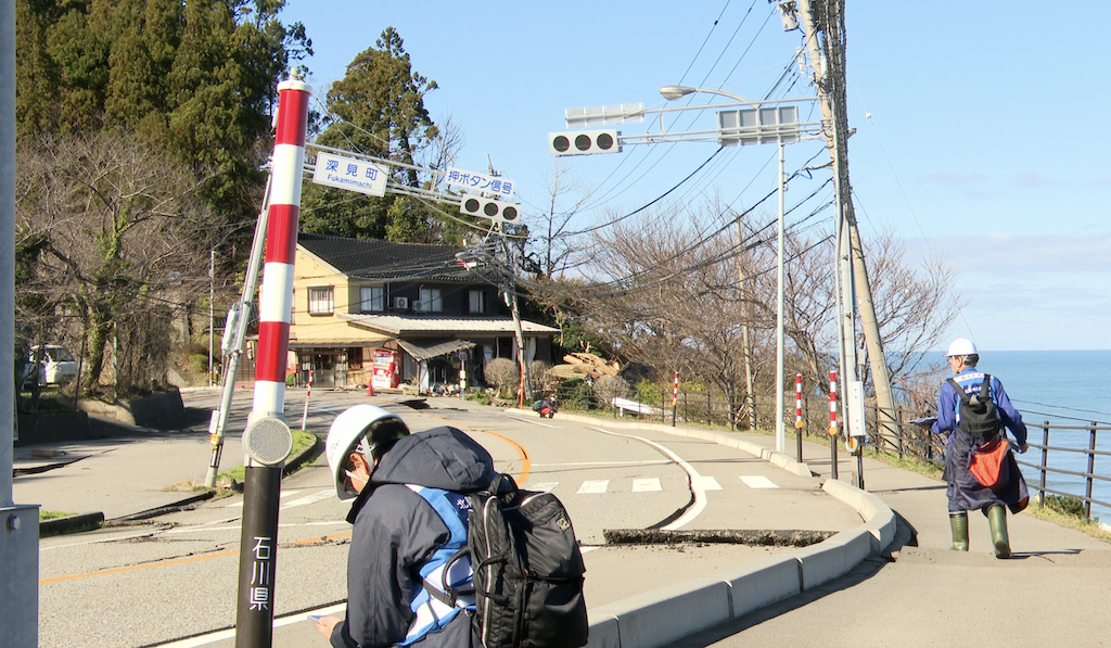 日本能登半島於元旦發生強震，造成不少道路斷裂、房屋倒塌。 圖：翻攝自日本國土交通省官網