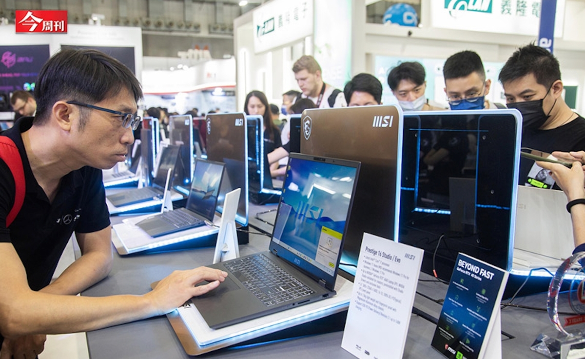 一線筆電品牌大廠去年下半年的傳統旺季銷量不如預期，紛紛調整今年第一季的訂單。業界評估，首季大型代工廠筆電出貨量比去年同期負成長，已成定局。 圖：翻攝《今周刊》第 1414 期