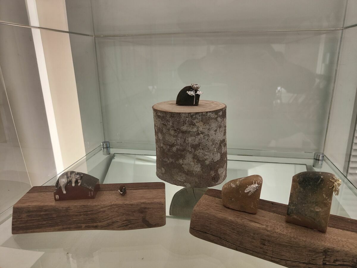 「上善若水─古耀華創作展」有書有畫有印，充分展現被譽為「全方位創作者」的古耀華在書、畫、印各領域的功力。 圖：黃博郎／攝