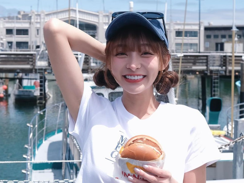林襄不喜歡麻煩別人，由於頻繁參與外景節目拍攝，在外上廁所不方便，為了不給工作人員添麻煩，經常忍住不說才導致有半年時間血尿不斷復發。 圖：翻攝自林襄IG
