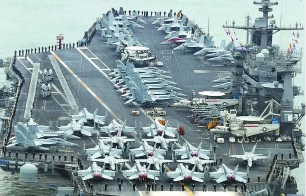 美軍航母上載滿了戰機。 圖 : 翻攝自河東三叔