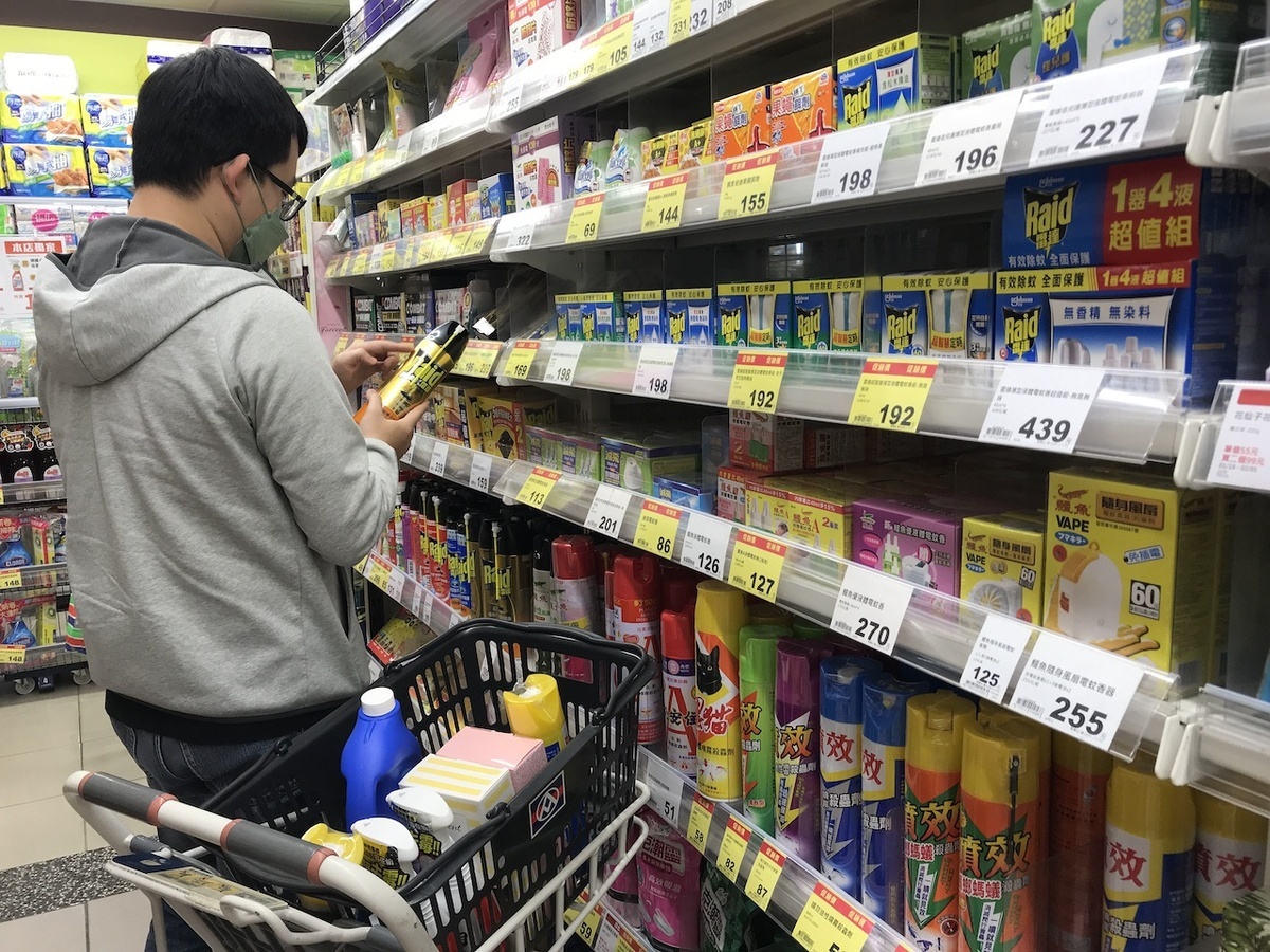 民眾使用環境用藥時應避免過度或不當使用。 圖：臺東縣環保局／提供