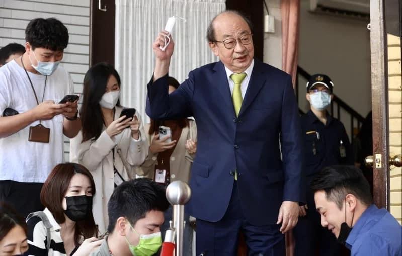 柯建銘批評民眾黨邀藍綠立法院長候選人密室協商，只是要製造聲量。 圖：翻攝柯建銘臉書
