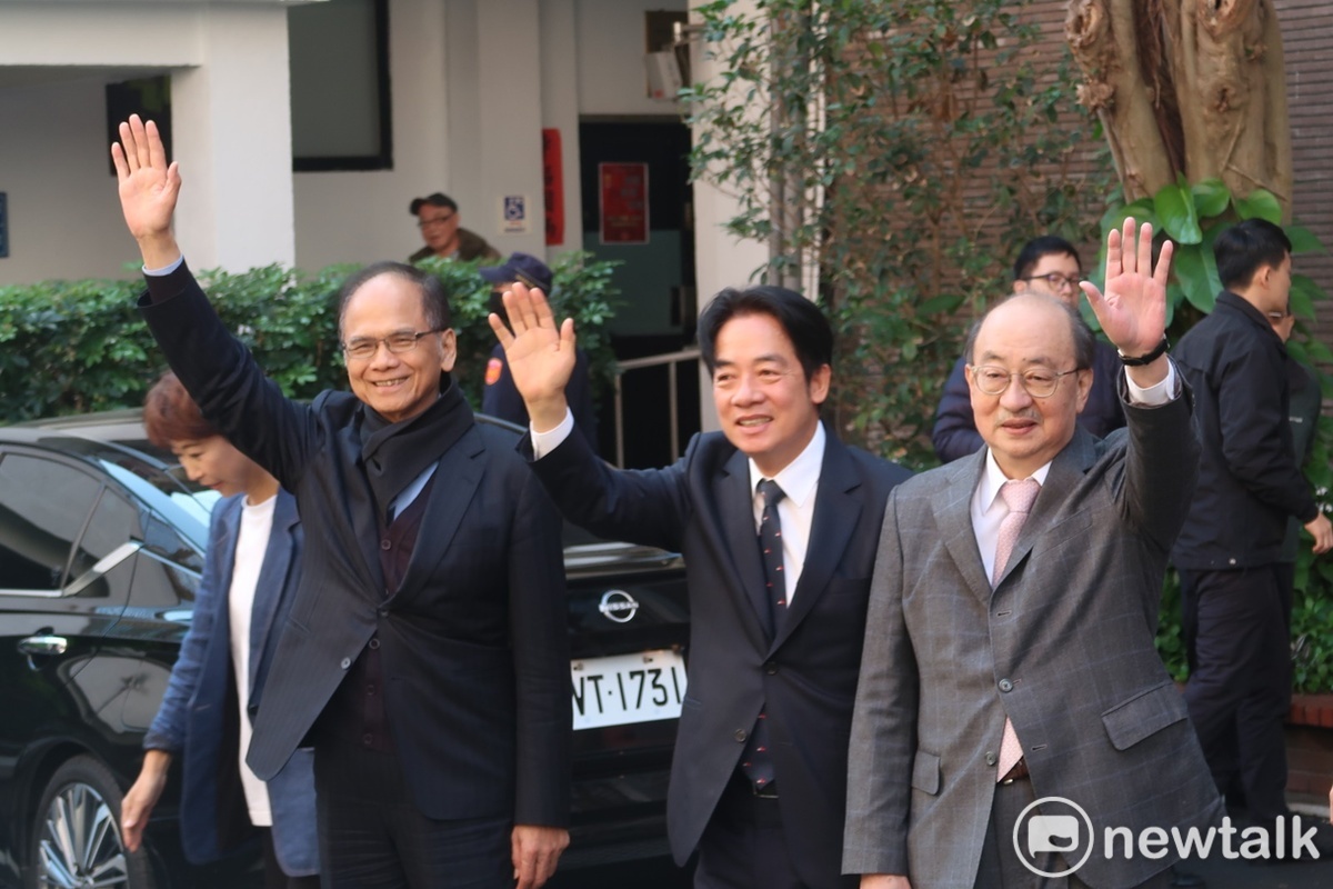 立法院長游錫堃、總統當選人賴清德及民進黨立院黨團總召柯建銘。 圖：林朝億/攝