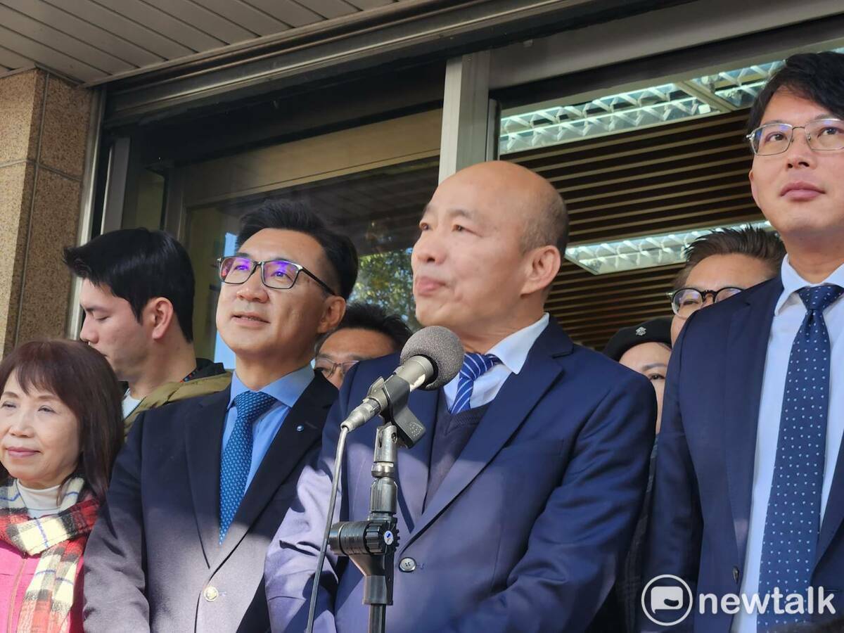 國民黨立法院長參選人韓國瑜（右二）、副院長參選人江啟臣（左三）。 圖：黃建豪/攝