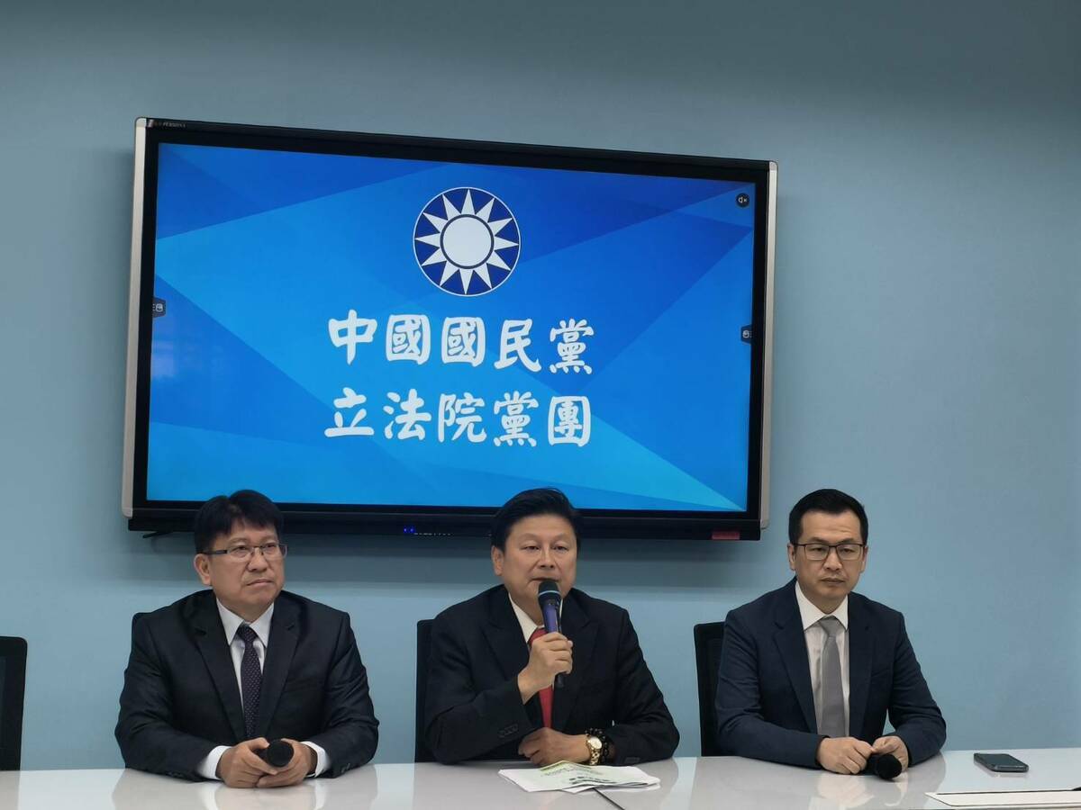 國民黨團總召傅崐萁回應民眾黨自推黃珊珊參選立法院長。 圖：國民黨立法院黨團/提供