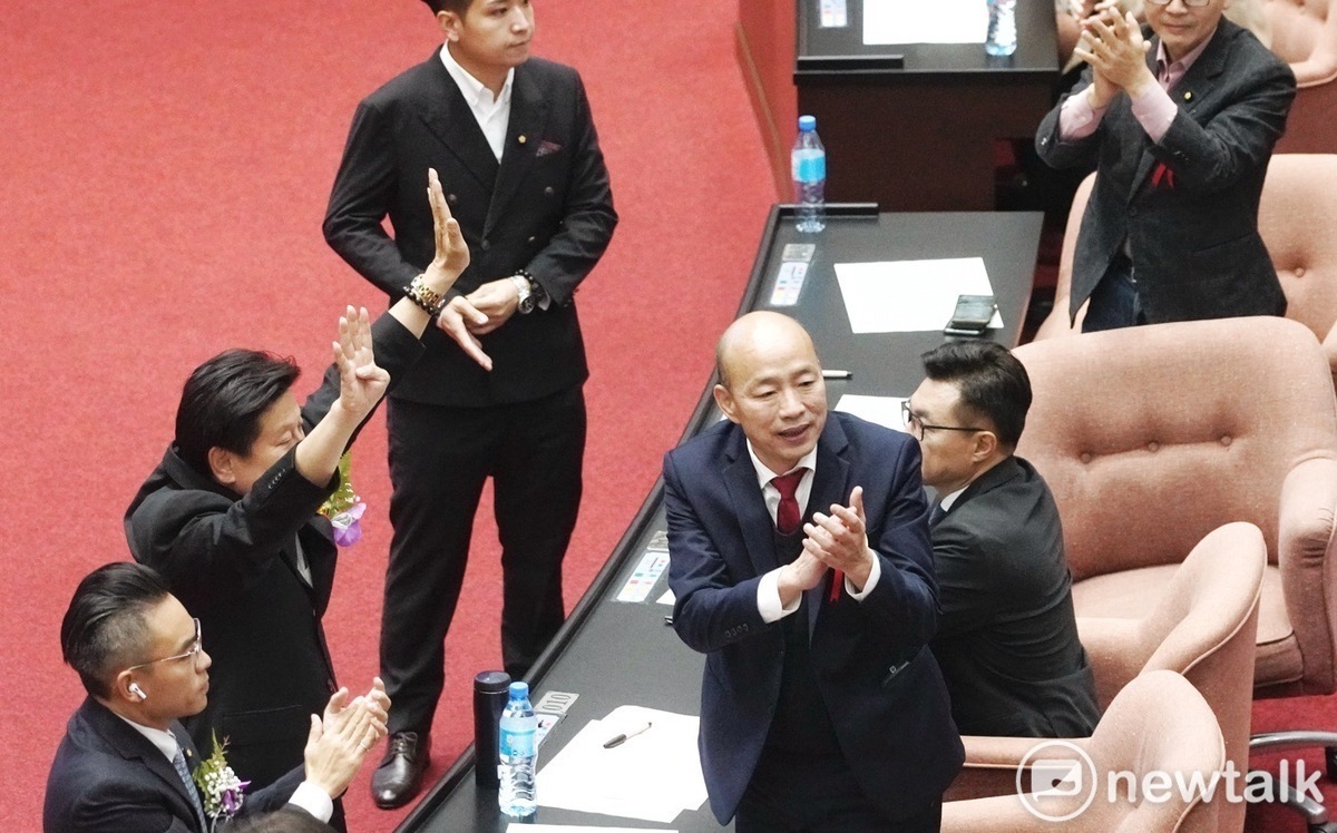 民眾黨放水保送韓國瑜 黨政人士：樂當小藍、喜迎「3個第一」的立法院長