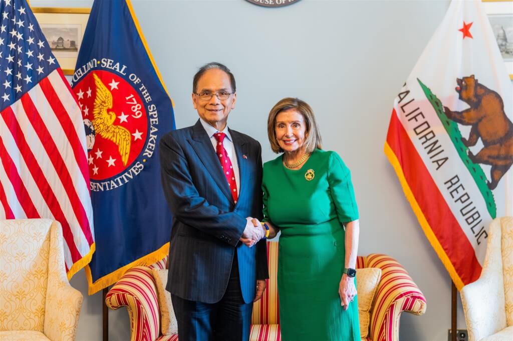游錫堃2023年5月率團訪美，在華府拜會美國前眾議院議長裴洛西。 圖：取自裴洛西推特
