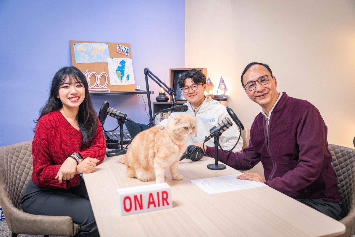 國民黨主席朱立倫新春podcast與青年暢聊改革願景。 圖：國民黨文傳會提供