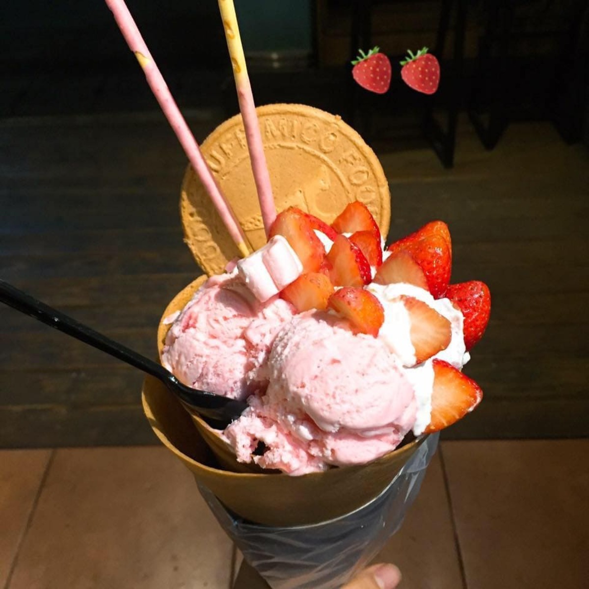 橘子嘉年華夜嗨祭－屋台夜市集結IG美食滿足粉絲味蕾_大麗士手作可麗餅 圖：遊戲橘子/提供