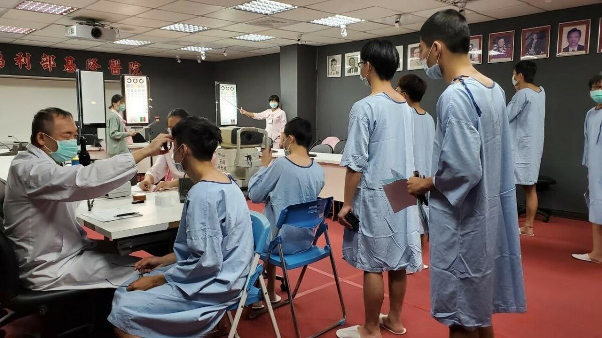 役男徵兵檢查。 圖：內政部提供