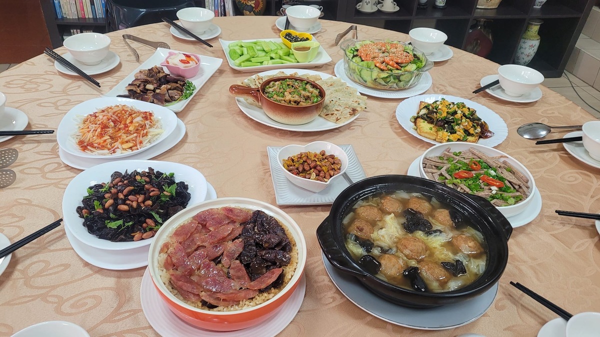 吳明輝口袋裡有近40道私房菜。 圖：高雄市教育局/提供
