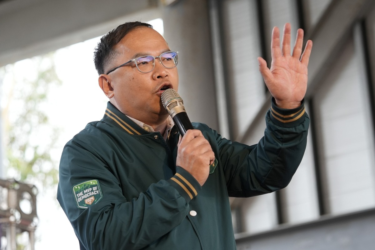 王義川痛批，偷按表決器這種事可以協商？ 圖：取自卓冠廷臉書（資料照）