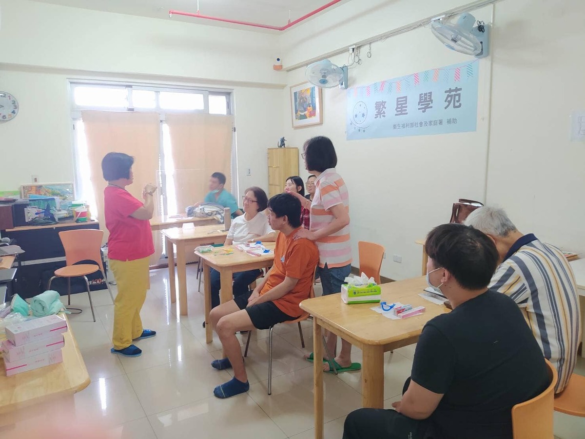 國土署回應審計部報告指出，林口選手村社宅暫時空置部分，已與非營利組織進行合作、多元使用。圖為自權會在林口社宅辦理繁星學苑，讓星兒學習自立技能。（資料照片） 圖：國家住都中心／提供