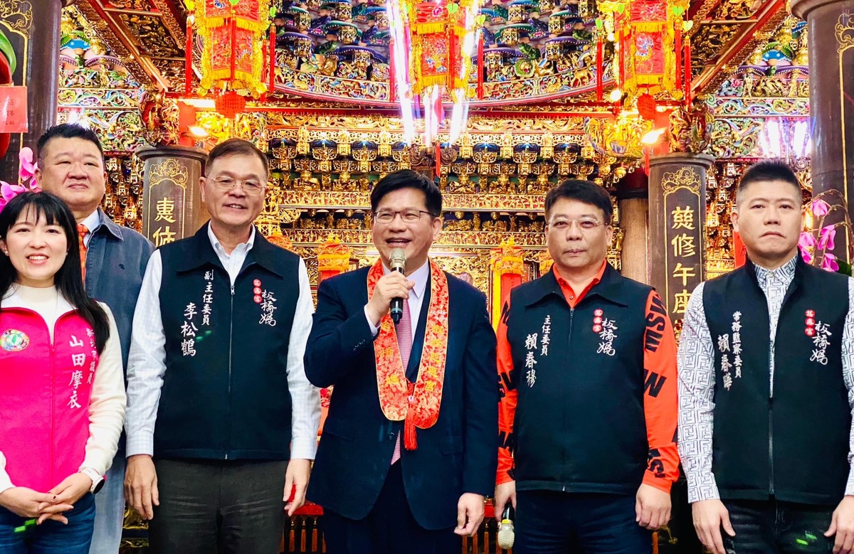 林佳龍大年初五回到板橋走春。 圖：翻攝自林佳龍臉書