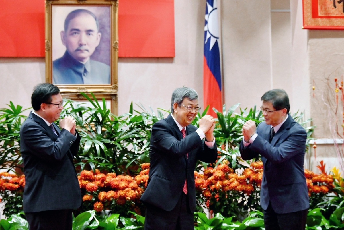 行政院今（15）天上午舉行新春團拜。 圖：行政院提供
