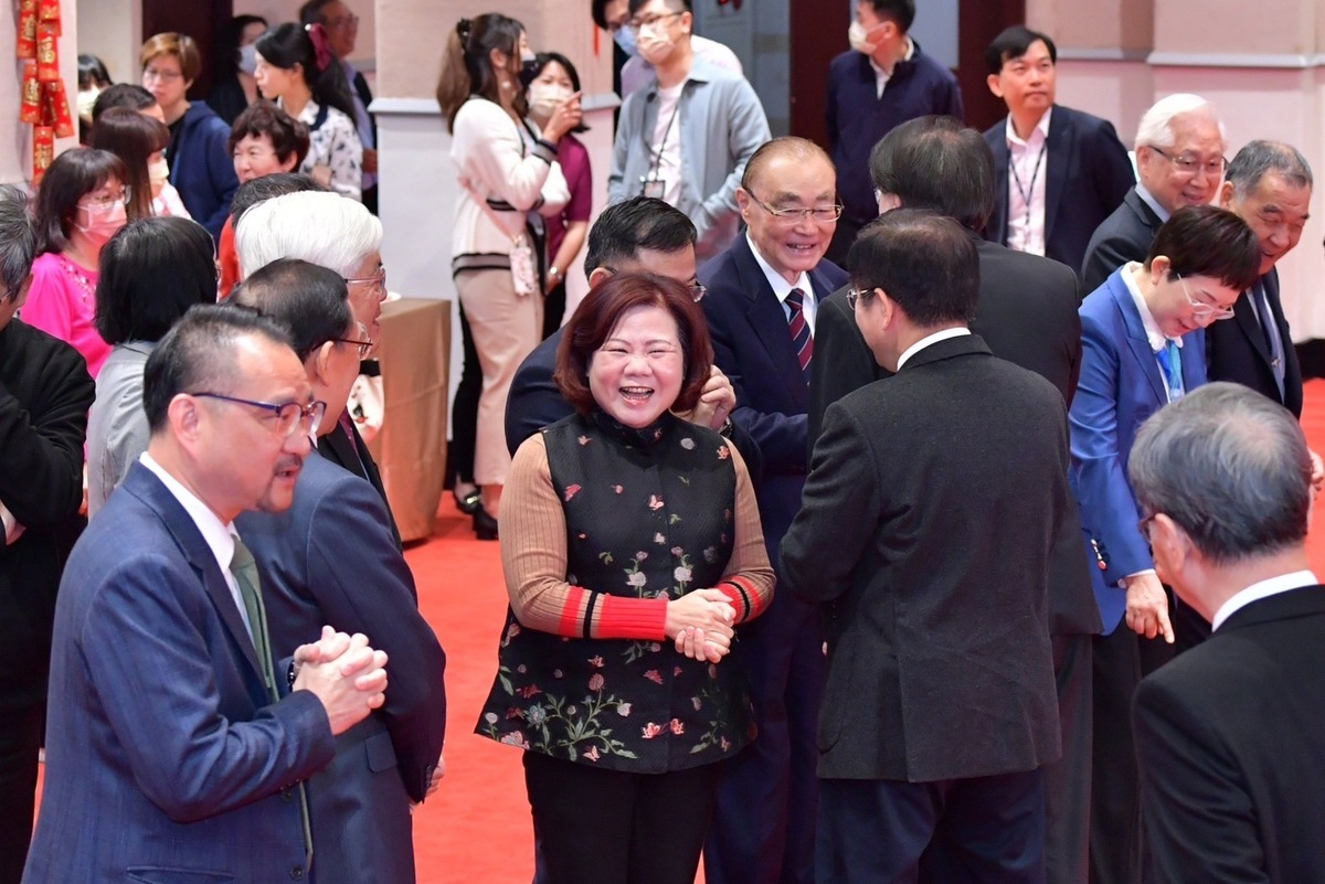 行政院今（15）天上午舉行新春團拜。 圖：行政院提供