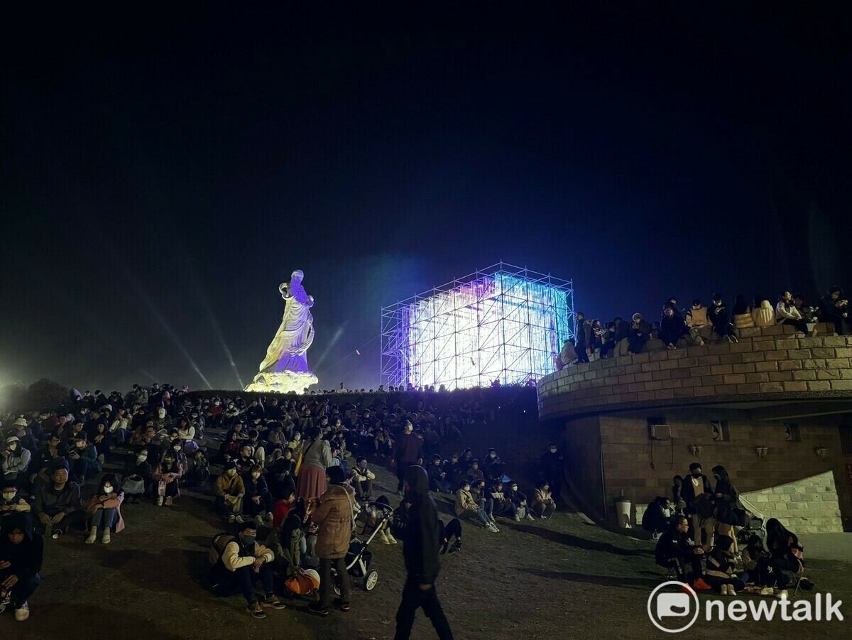 2024台灣燈會安平燈區開展迄今累計逾306萬參觀人次，成功帶動台南春節平均住宿率近9成。 圖：台南市政府提供