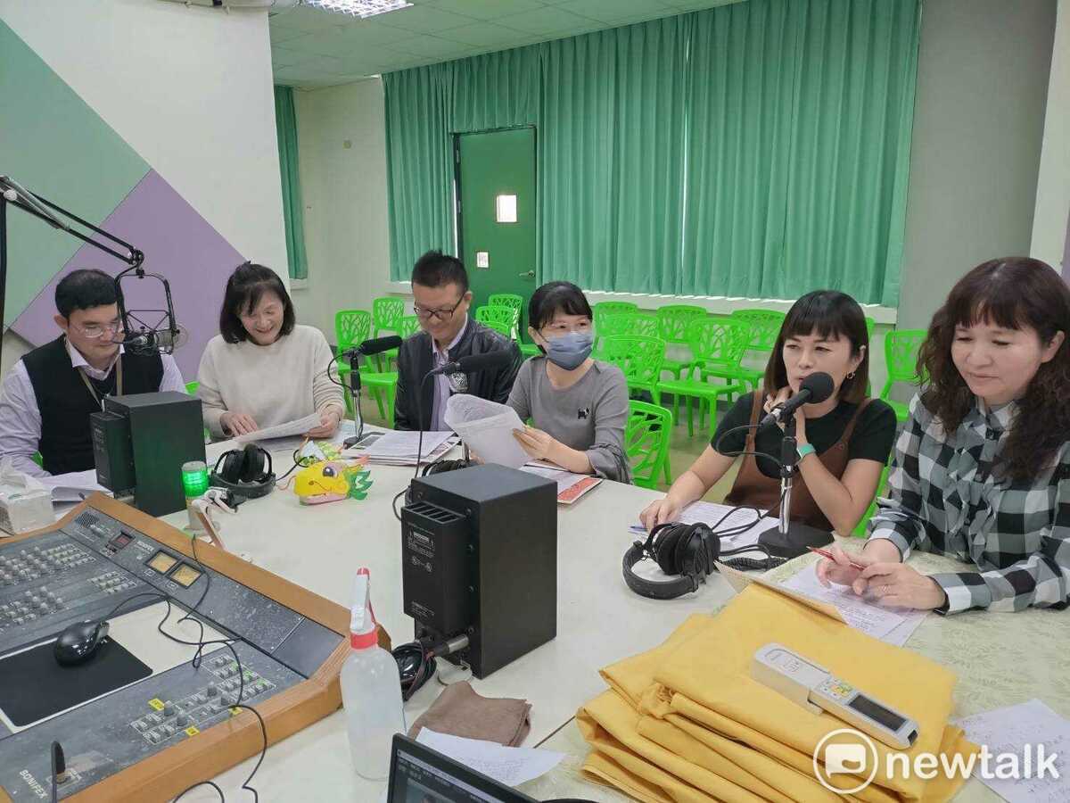 燈會競賽花燈廣播分享籌備過程 教育局歡迎大家「龍」來看