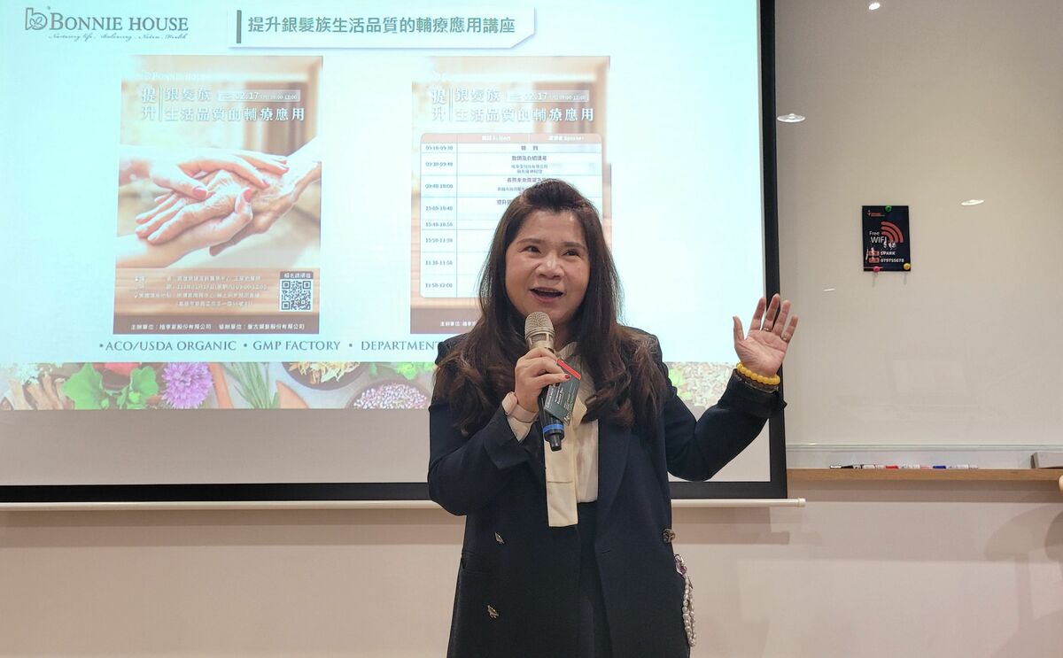 植享家公司總經理張月園攜手數位部造福銀髮族。 圖：孫家銘攝