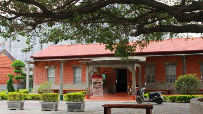 崇蘭蕭家古厝採用傳統式閩南建築，具有百年歷史 圖：屏東觀光旅遊網提供