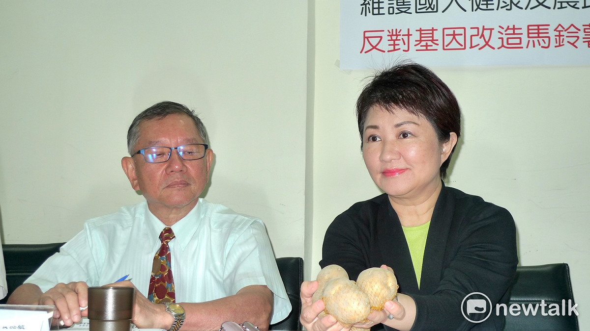 立委盧秀燕22日表示，擔憂基改馬鈴薯若審查過關，由於成本低廉，易流入學校營養午餐、軍中供餐及速食業者。 圖：汪少凡／攝