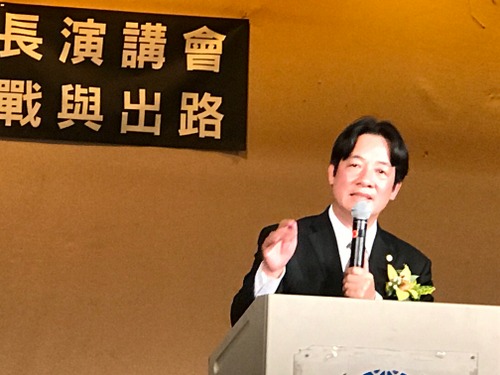 台南市長賴清德訪美最後一站在洛杉磯演講，首度透過臉書直播。 圖：台南市政府提供