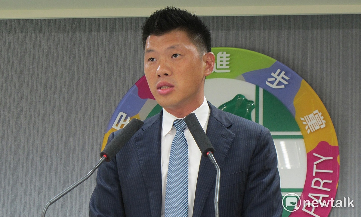 民進黨發言人王閔生9日說明黨部遭竊後維安改善情形。 圖：新頭殼資料照片