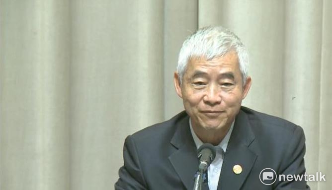 媒體3日揭露林全表示前瞻若涉區段徵收，他可以向社會大眾「道歉」；賀陳旦3日於臨時會面對黃國昌質疑，重申軌道建設「避免區段徵收」立場。 圖：新頭殼資料照；謝莉慧／攝