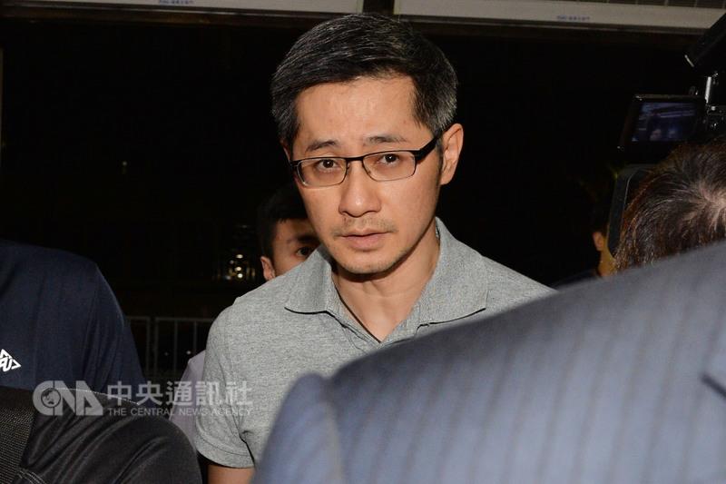 台北地檢署偵辦遠雄涉弊案搜索遠雄公司等地，30日凌晨趙藤雄兒子趙信清與趙文嘉（圖）一起移送到地檢署複訊。 圖:中央社