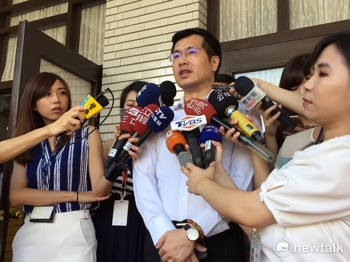 綠委羅致政與女助理上摩鐵，今天上午10點開記者會，他向社會道歉並表示爭取家人諒解。 圖：趙婉淳／攝（資料照片）