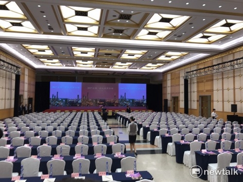 雙城論壇已準備就緒。 圖：用煊惠／攝