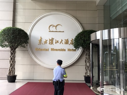 雙城論壇舉辦地點東方濱江酒店。 圖：用煊惠／攝