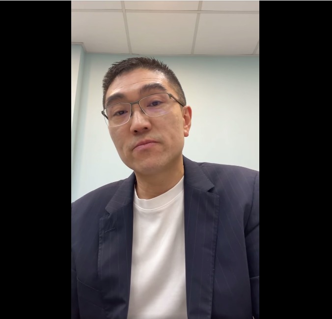 謝國樑開直播說，他家經濟穩定，不需要去做一些對市民不利，但對自己有利的事，「但林右昌絕對有需要」。 圖：截自林右昌臉書