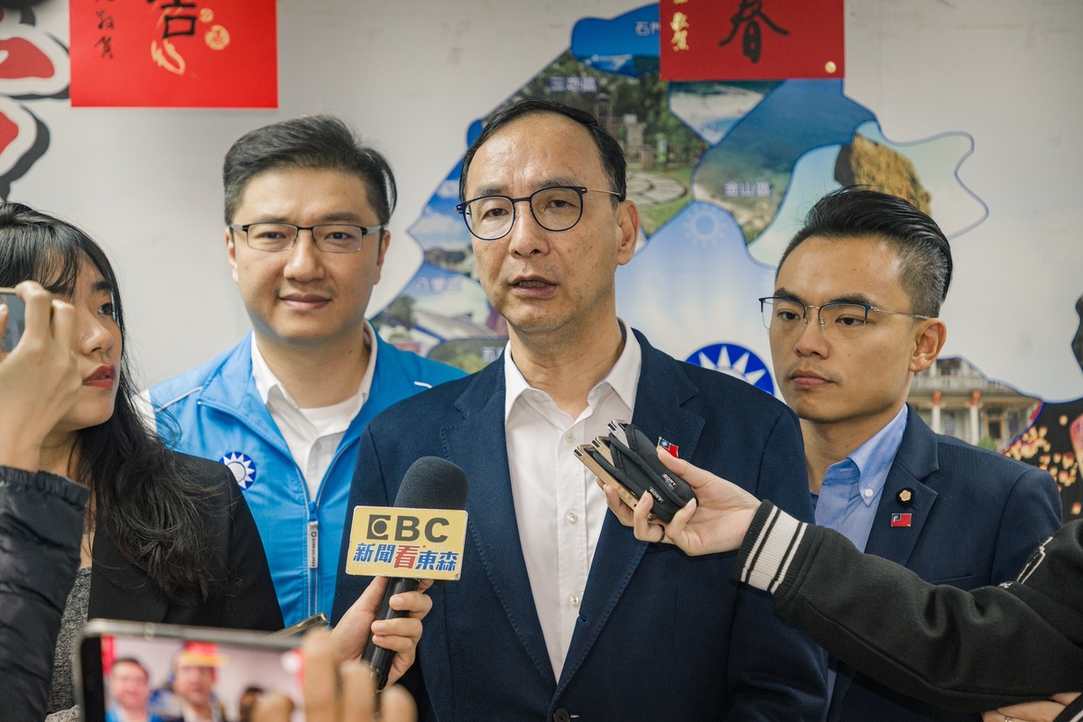 朱立倫強調，國民黨團的立場非常清楚，不在籍投票就是包含所有的投票。 圖：國民黨/提供