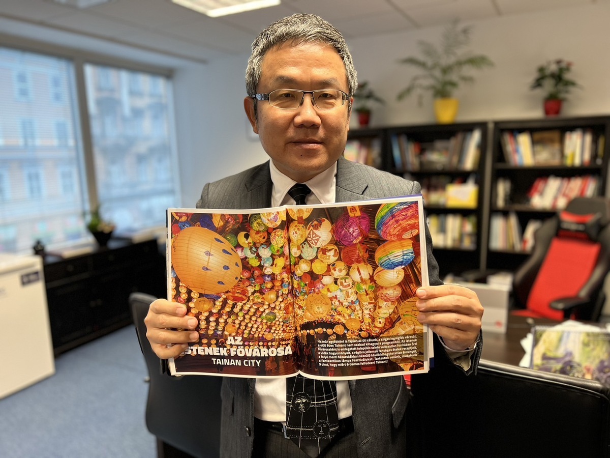 駐匈牙利代表處與匈國最大旅遊雜誌Világjáró特刊合製台南建城400周年專題並介紹台灣獨特花燈文化。圖為駐匈牙利大使劉世忠。  圖：外交部提供