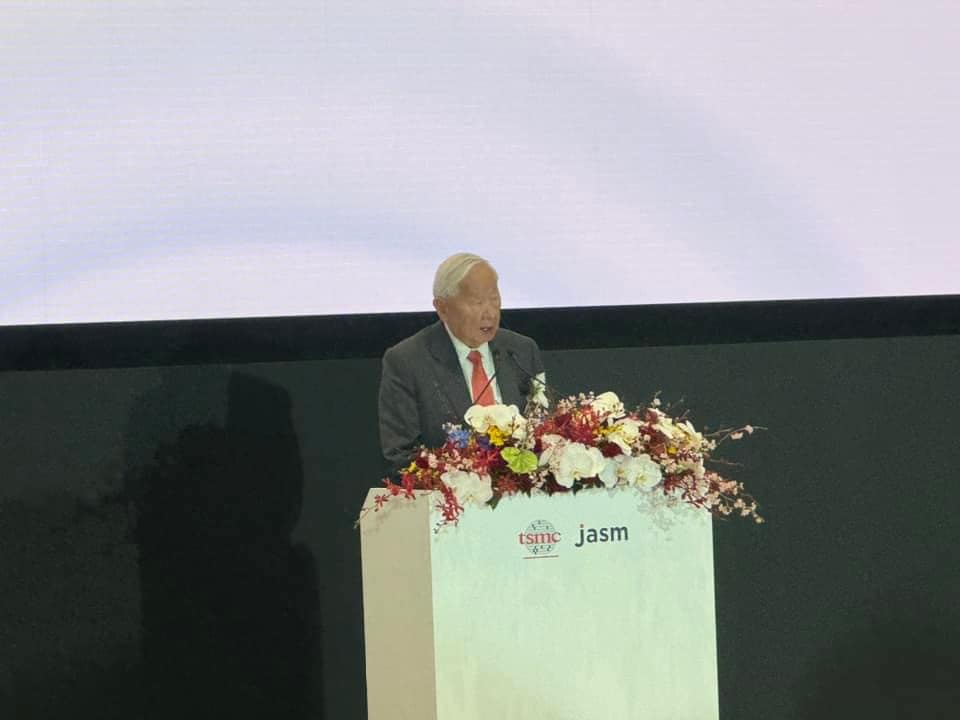 台積電創辦人張忠謀致詞。 圖：翻攝自 謝長廷 臉書