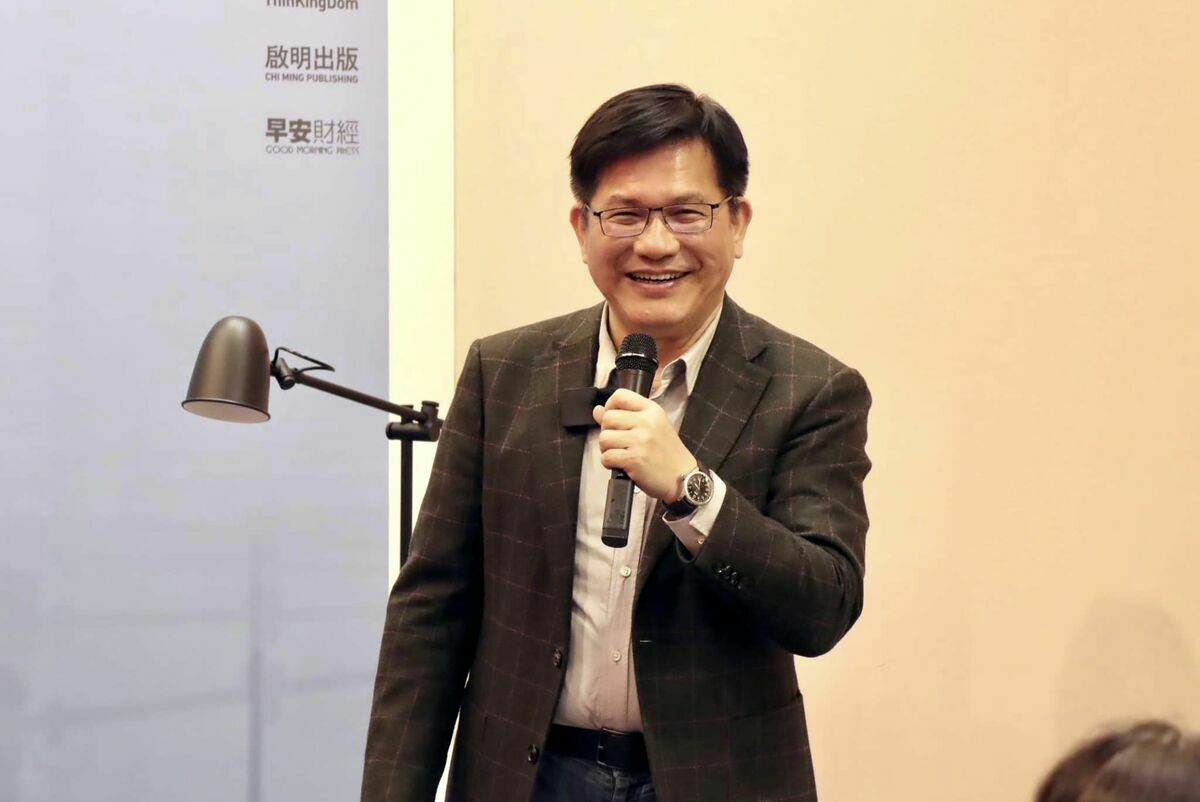 林佳龍分享過去多年來與許文龍對談中的故事，以及所帶來的人生哲學。 圖：翻攝自林佳龍臉書