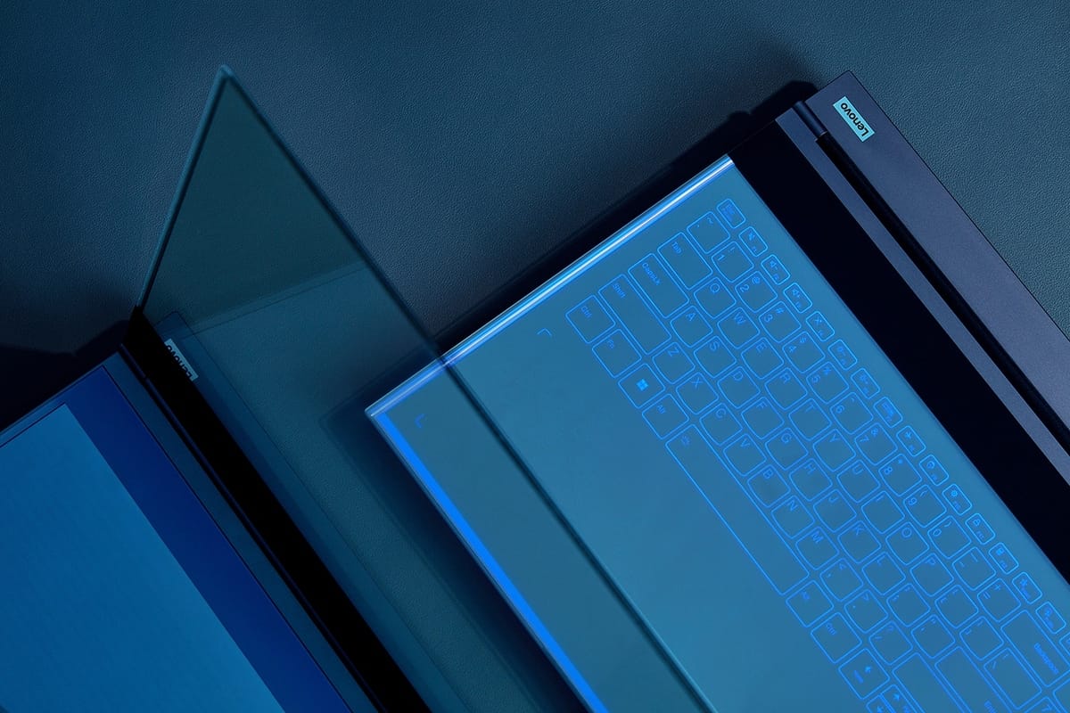ThinkBook 透明螢幕概念筆電以透明虛擬鍵盤以及浮空設計的支撐架，打造高科技簡約風格。 圖：Lenovo/提供