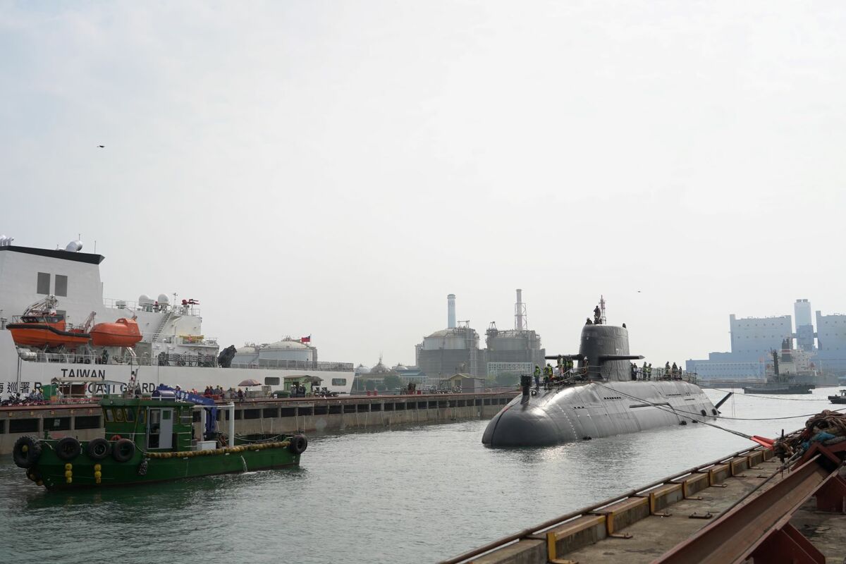 海軍證實海鯤號已經順利出塢進行後續測試。（示意圖） 圖：台船/提供