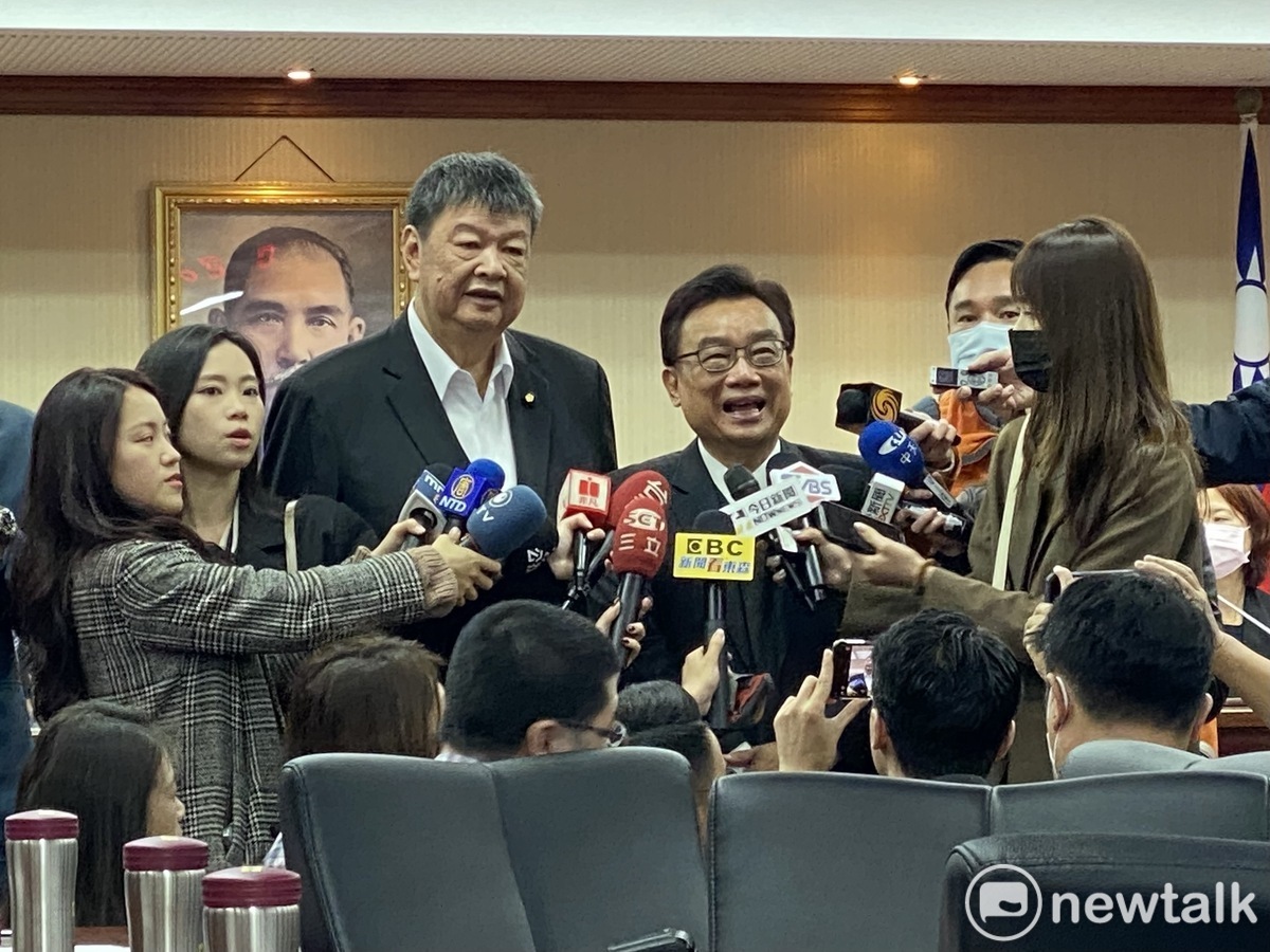 國民黨立委陳雪生（左）、民眾黨立委林國成（右）。 圖：周煊惠 ／  攝