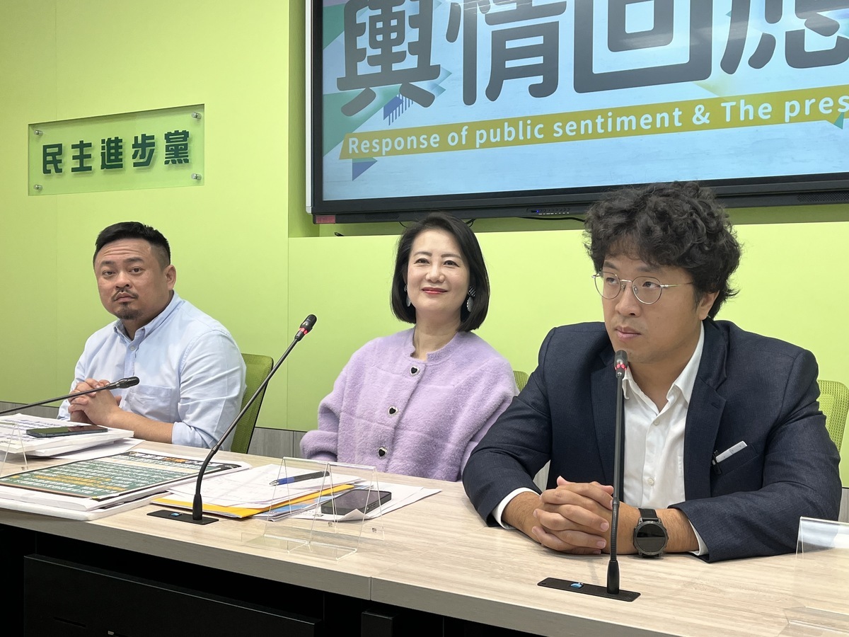 民眾黨在立院召委選舉支持國民黨人選，民進黨團痛批為了權力改革都可以不要。 圖：金大鈞/攝